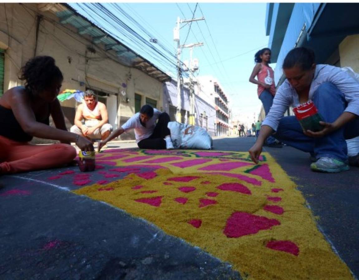 FOTOS: Alfombras con color y tradición en Tegucigalpa