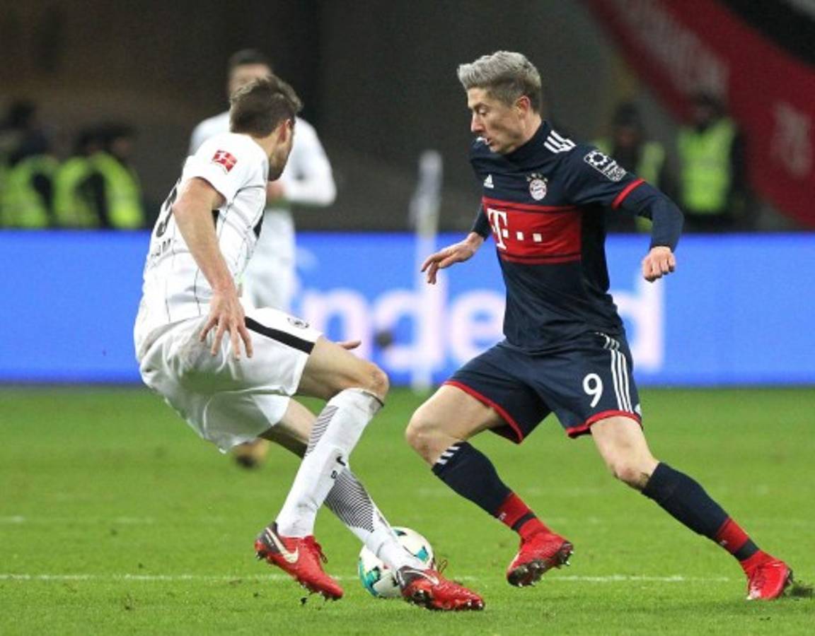 El Bayern Múnich gana con gol de Vidal y el Dortmund sigue a la deriva