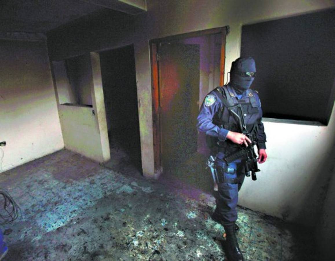 Trece huesos han exhumado en cementerio clandestino