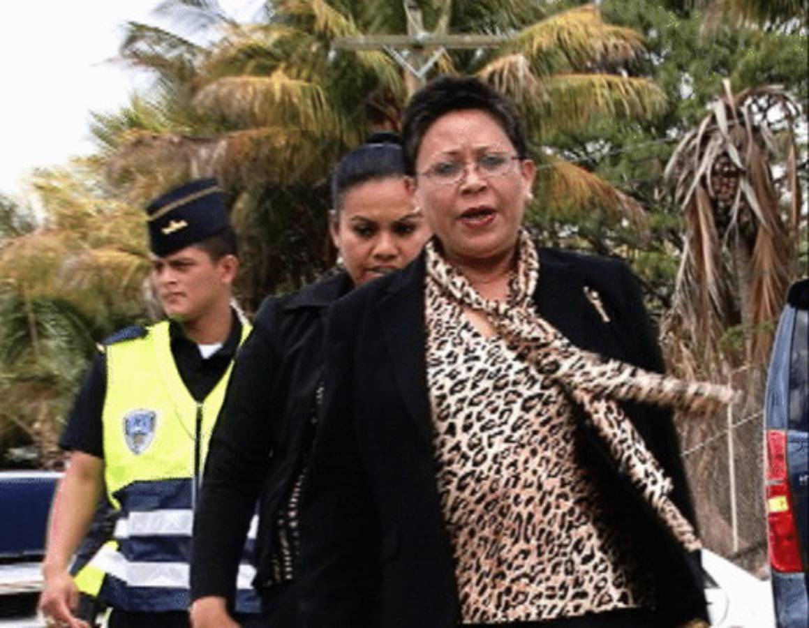 Sepultan a hijo del exdirector de la Policía Ricardo Ramírez del Cid