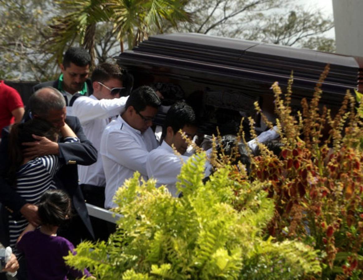 Sepultan a hijo del exdirector de la Policía Ricardo Ramírez del Cid