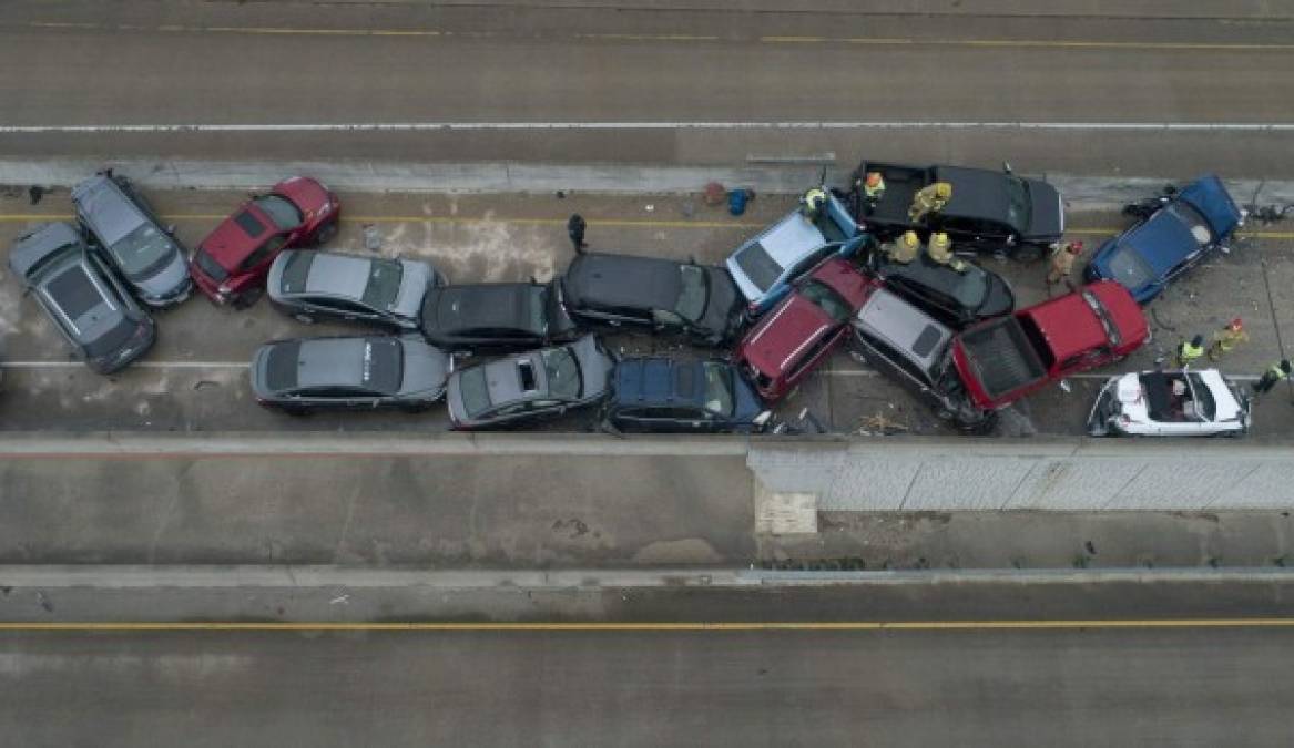 Impactantes imágenes del aparatoso accidente de 75 carros en autopista de Texas