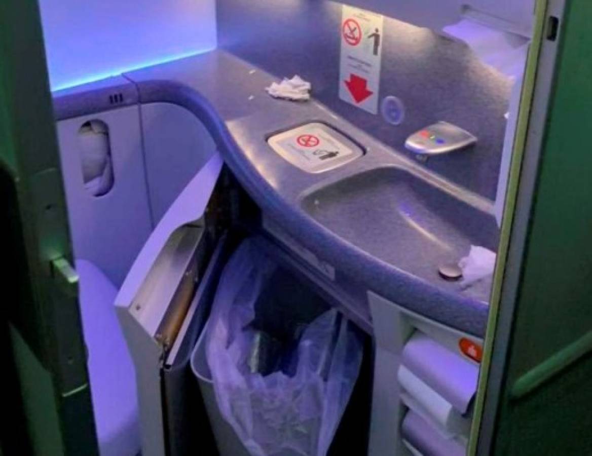 Hallan cocaína en baño de avión que voló de Colombia a México