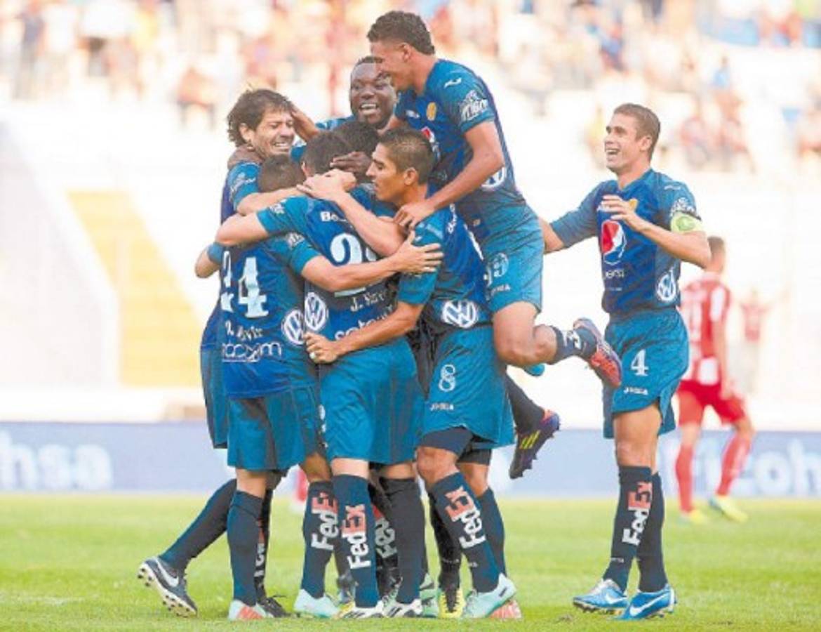 Motagua clasificó con goleada al Vida