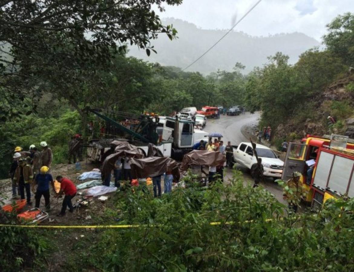 Honduras: Suman 14 muertos en accidente de bus