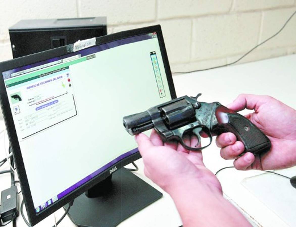 Nueva Ley amplía los requisitos para portación de armas en Honduras