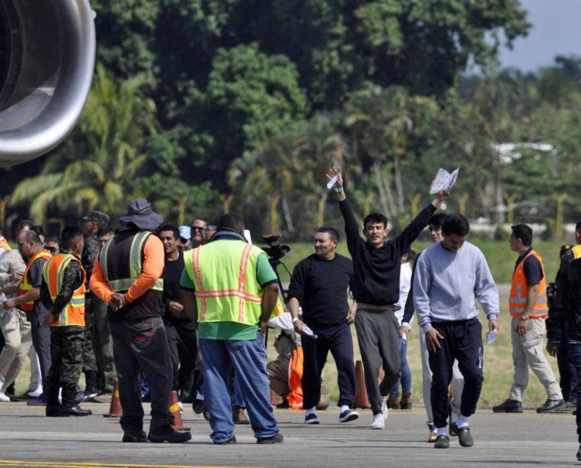 Suben los retornos de migrantes hondureños desde Estados Unidos y Guatemala