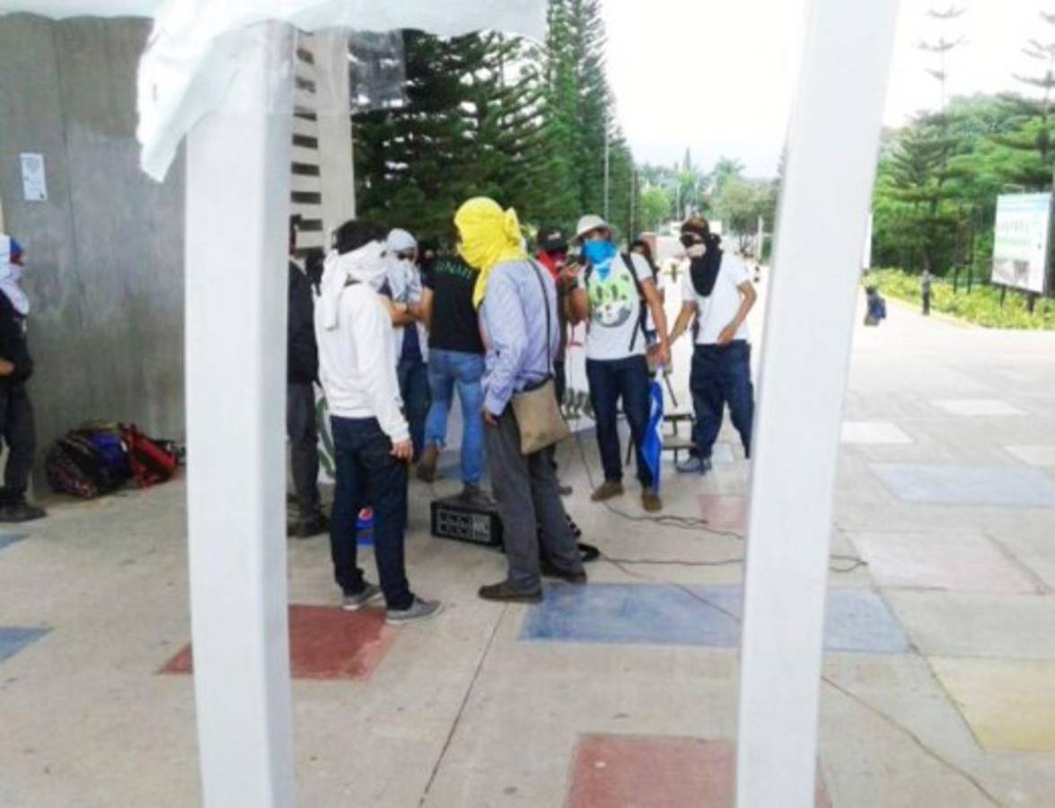 Julieta Castellanos: UNAH no negociará con instalaciones tomadas