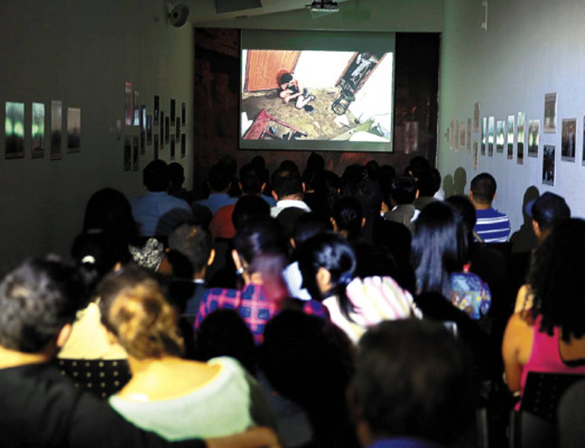 A sala llena se exhiben los cortos de EL HERALDO