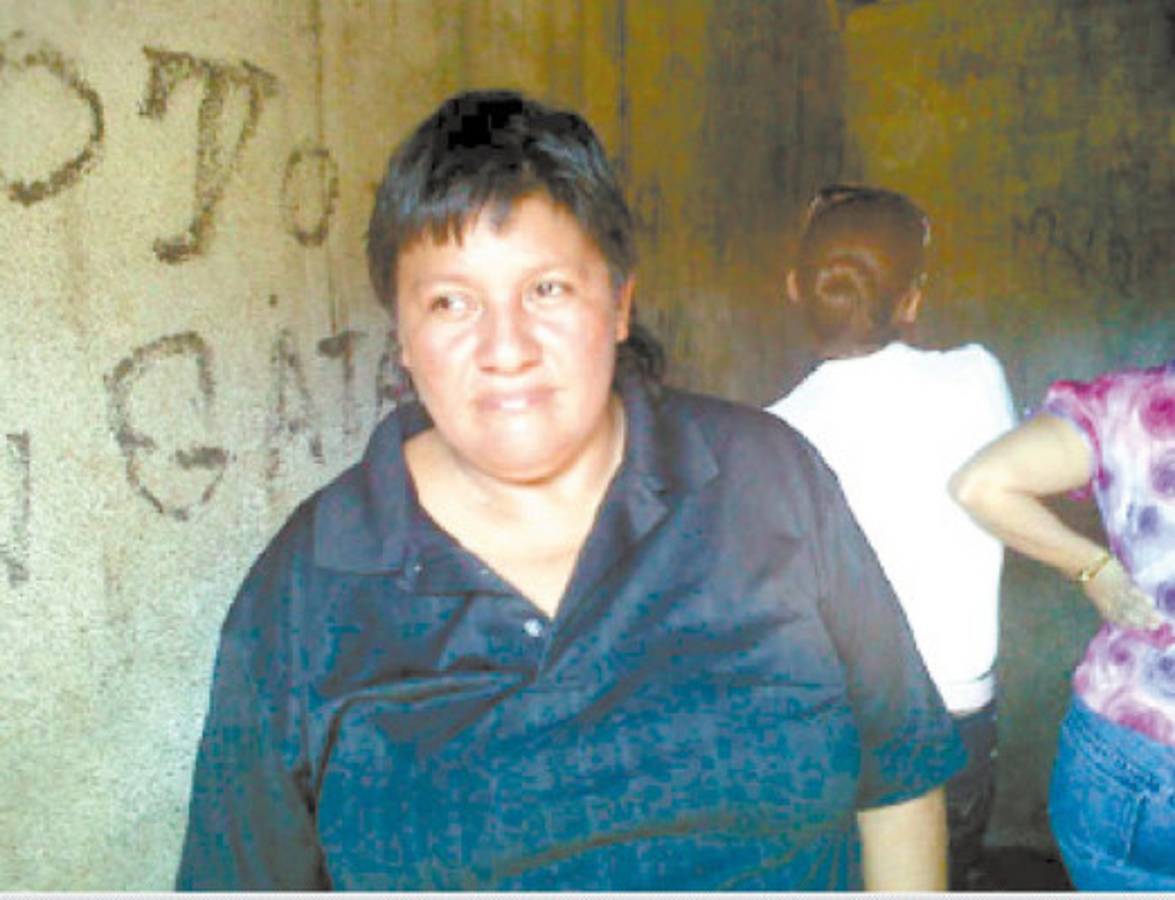 Detienen a mujer con 105 piedras de crack