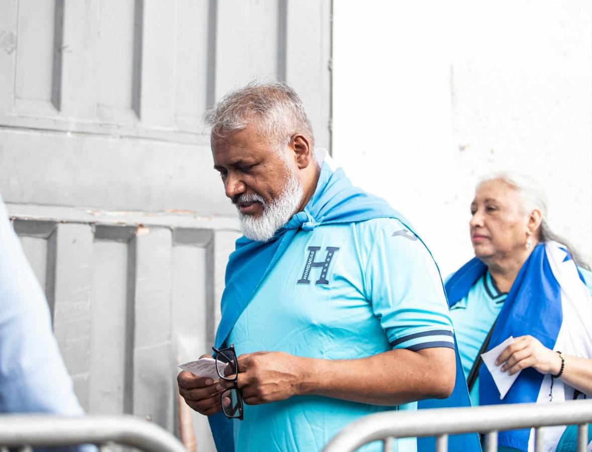 Periodista sorprende, petición a futbolista y respaldo total a la Selección de Honduras ante Haití
