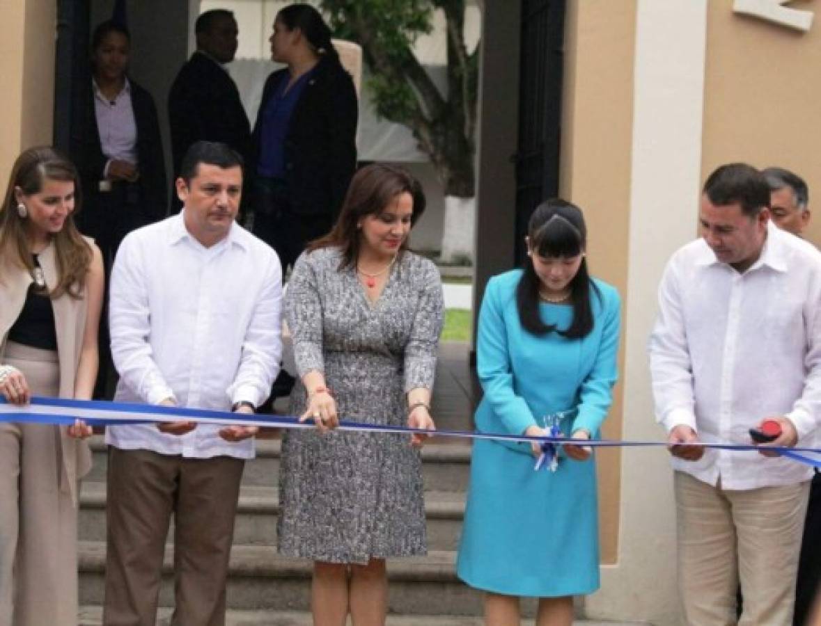Primera Dama y Princesa Mako inauguran museo digital en occidente de Honduras   