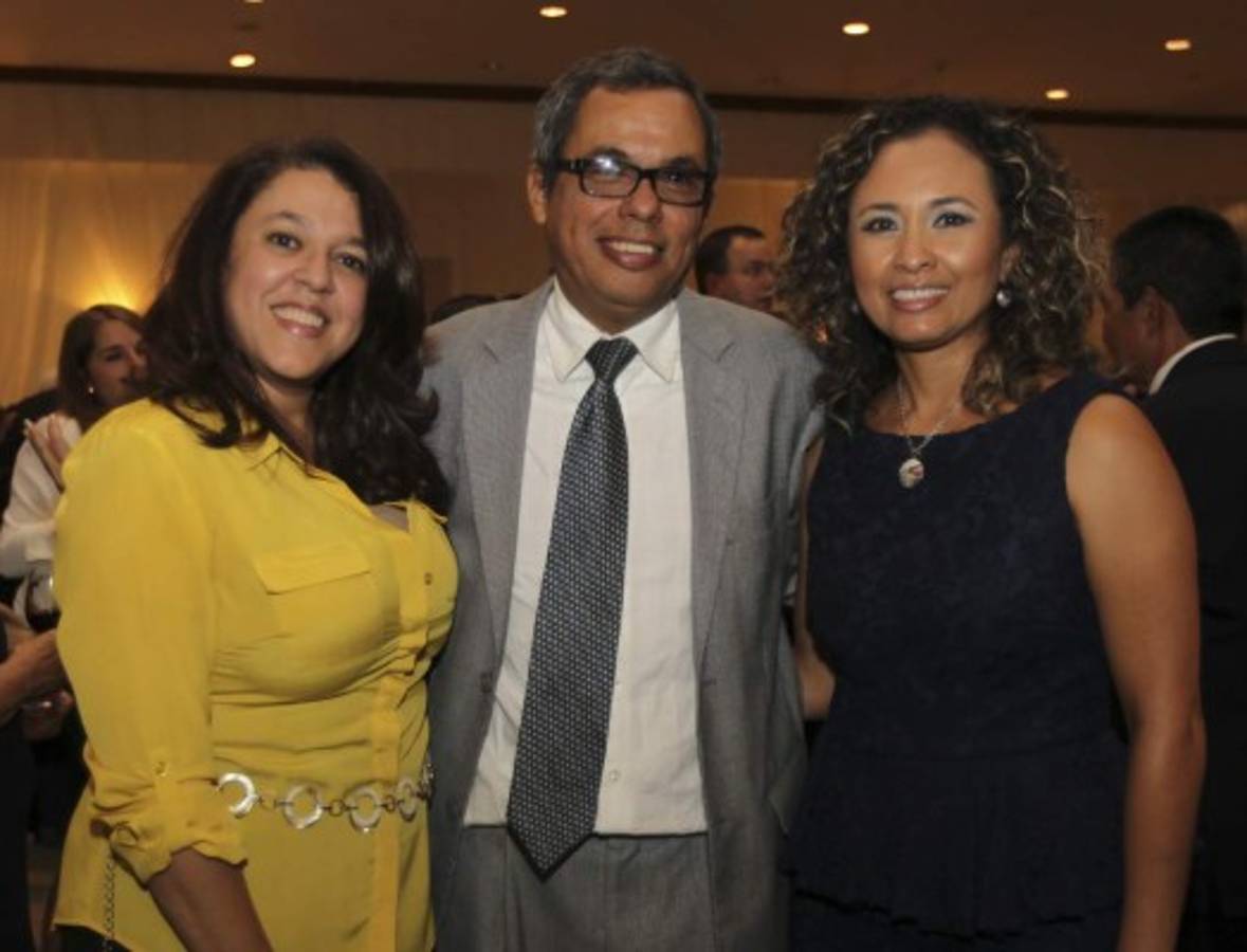 Un brindis por la unidad, justicia y libertad alemana