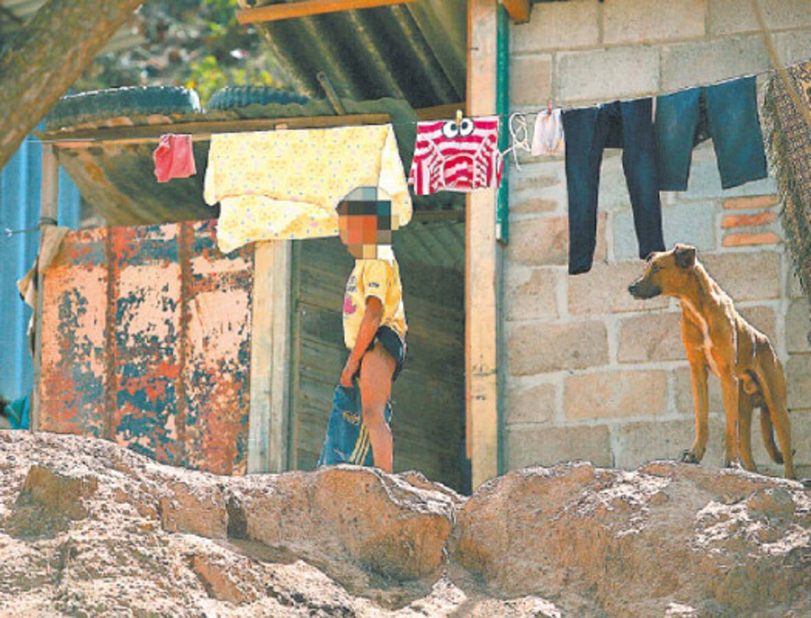 Más de 400 mil capitalinos viven en extrema y relativa pobreza