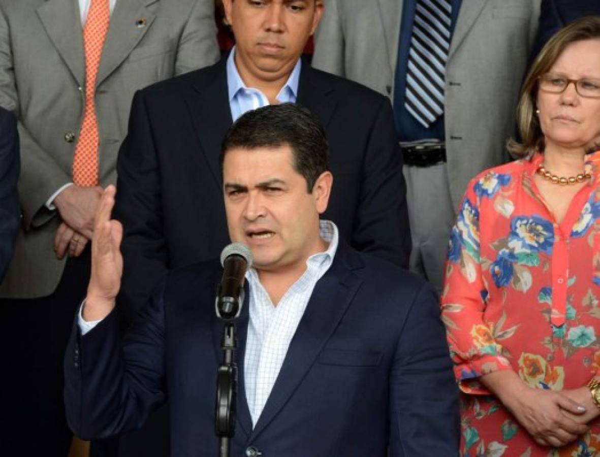 Presidente de Honduras inicia visita a EE UU