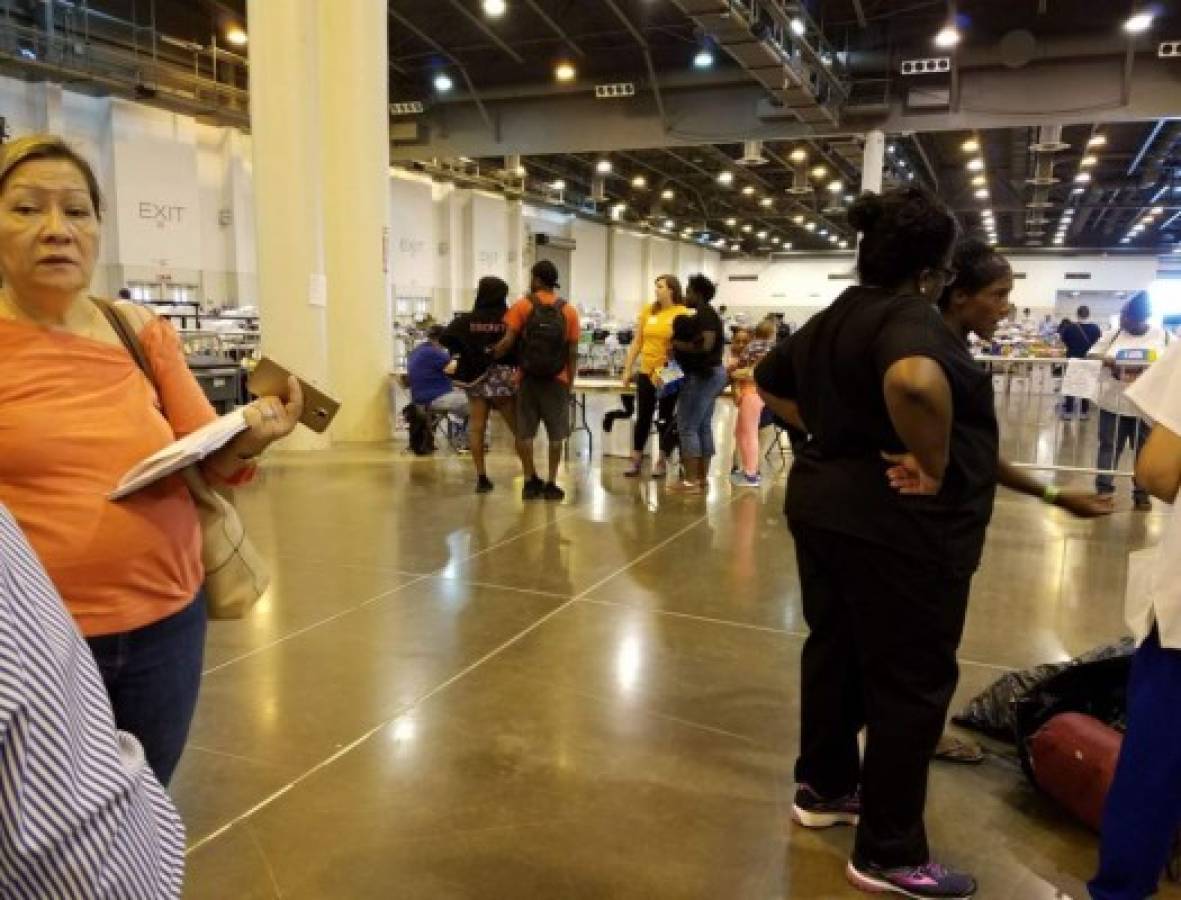 21 familias hondureñas damnificadas en Houston y Louisiana tras paso de Harvey    