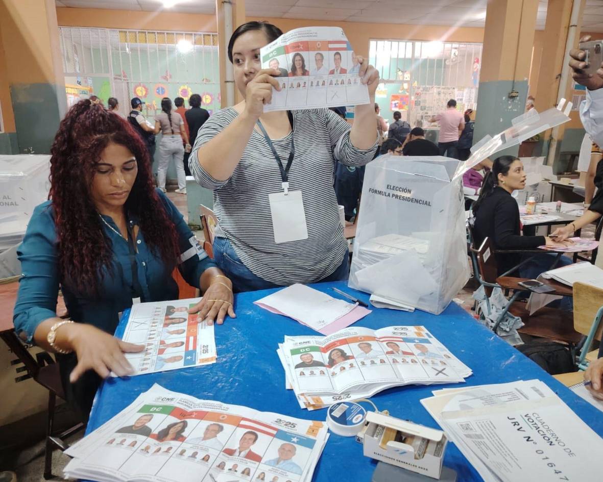 EE UU destaca la gran participación en las elecciones de Honduras