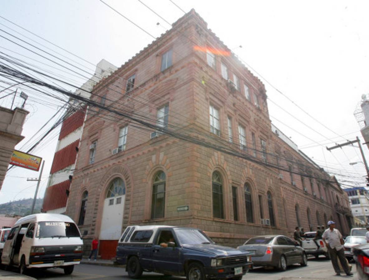 Honduras: Hondutel se está manejando como 'utensilio político'