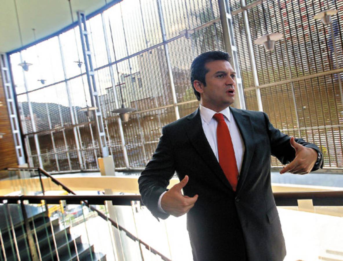 Yuri Sabas: 'Mi arma preferida es la honradez”