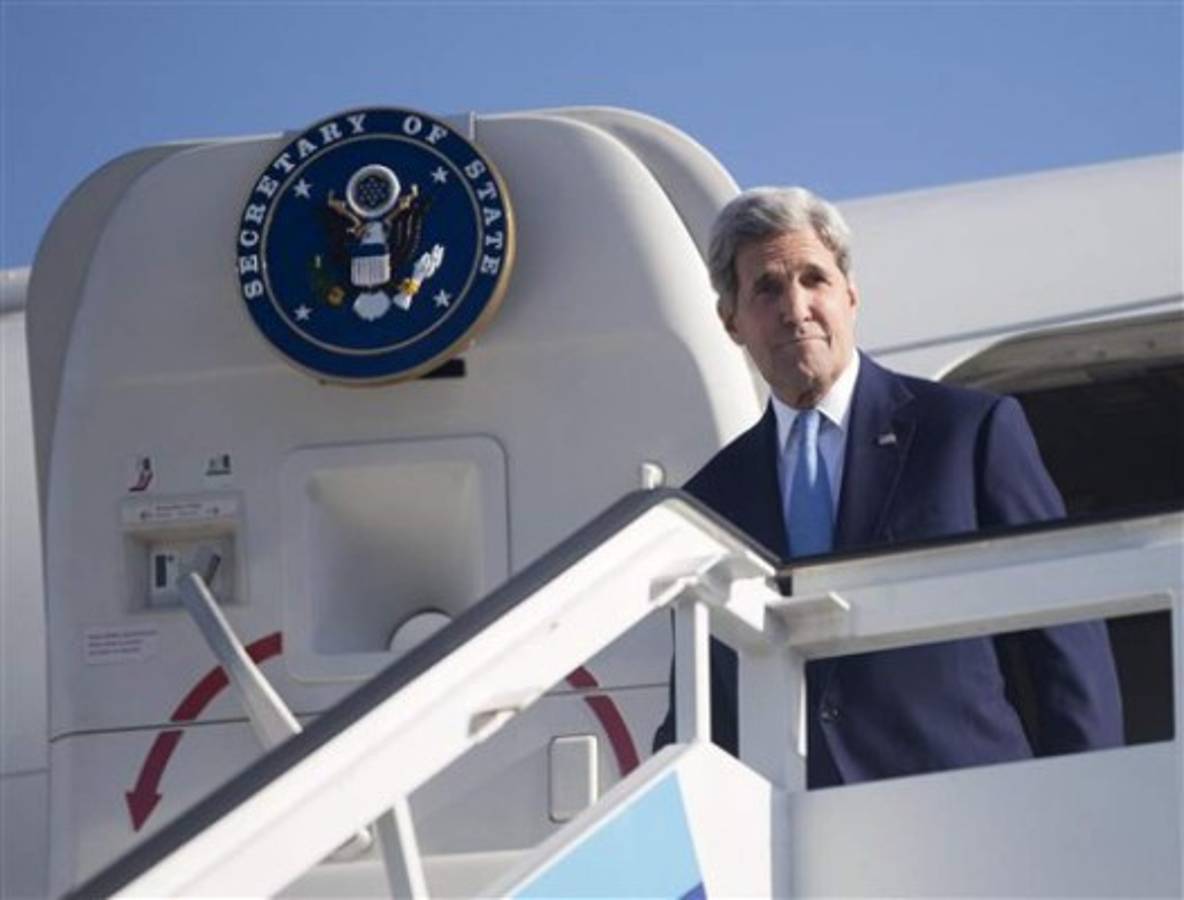 Kerry llega a Cuba para reapertura de embajada