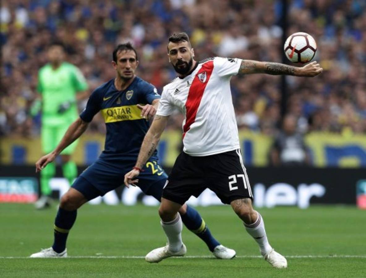 Lucas Pratto fue la figura de River, el Oso puso el empate 1 - 1 y luego forzó el 2 - 2 definitivo. Foto / AFP