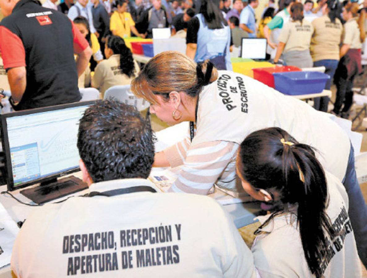 Estricto y minucioso conteo de actas garantiza el TSE