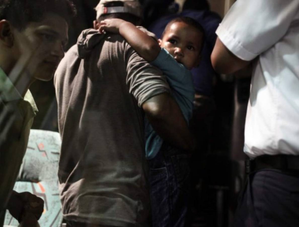 México: Rescatan a 119 migrantes hondureños de morir asfixiados en camión