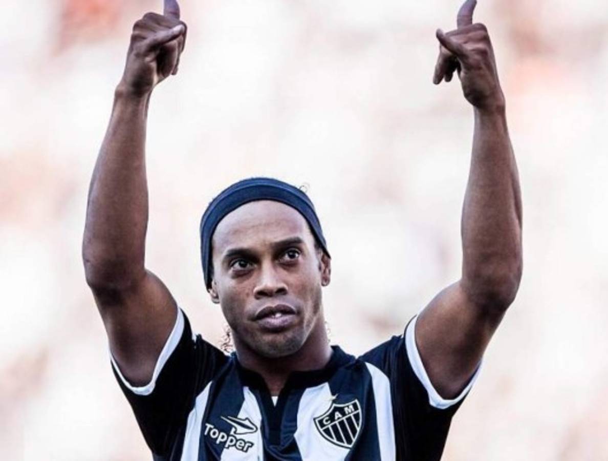 Ronaldinho: 'Elegí México por el cariño que me dan'