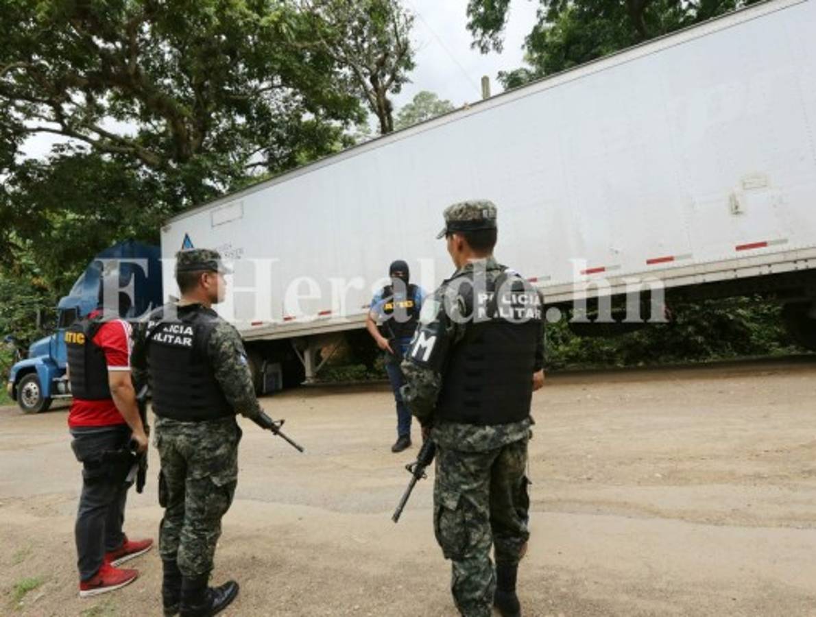 Encuentran abandonado furgón supuestamente del subcomisionado Jorge Alberto Barralaga