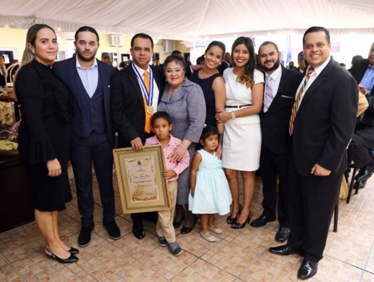 Vino de honor por periodistas galardonados en los Premios Parlamentarios 20