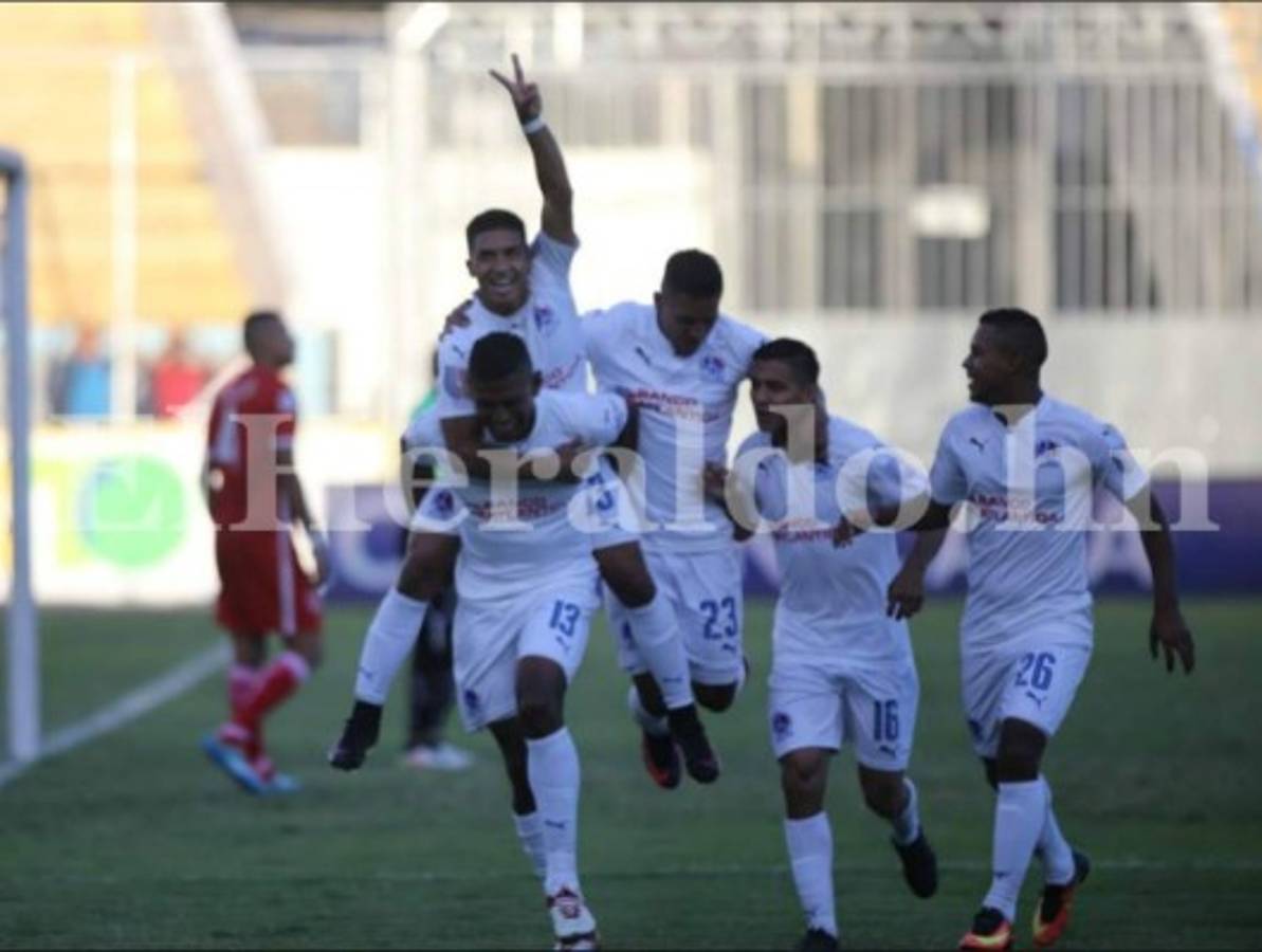 Olimpia ganó 3-0 a la Real Sociedad en el estadio Nacional de Tegucigalpa