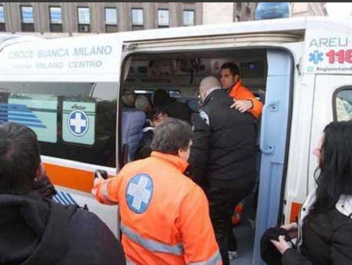 Apuñalados dos seguidores del Ajax antes de enfrentarse al Milán