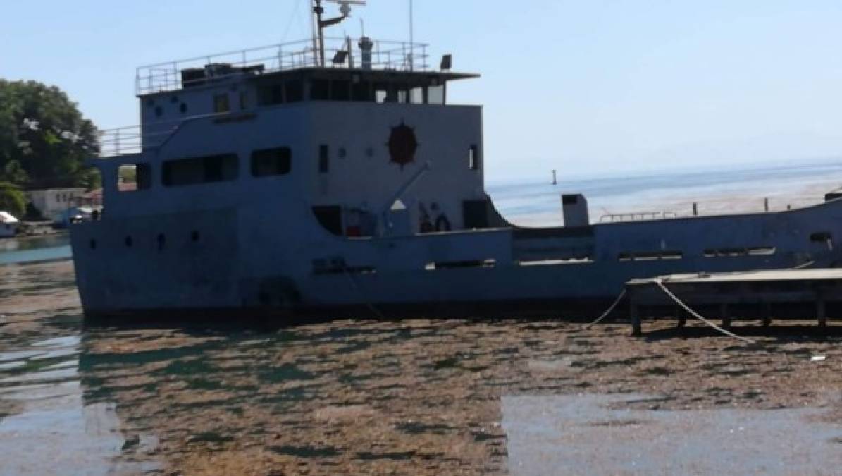 FOTOS: Las imágenes que dejó la explosión del buque Punta Caxinas de la Fuerza Naval
