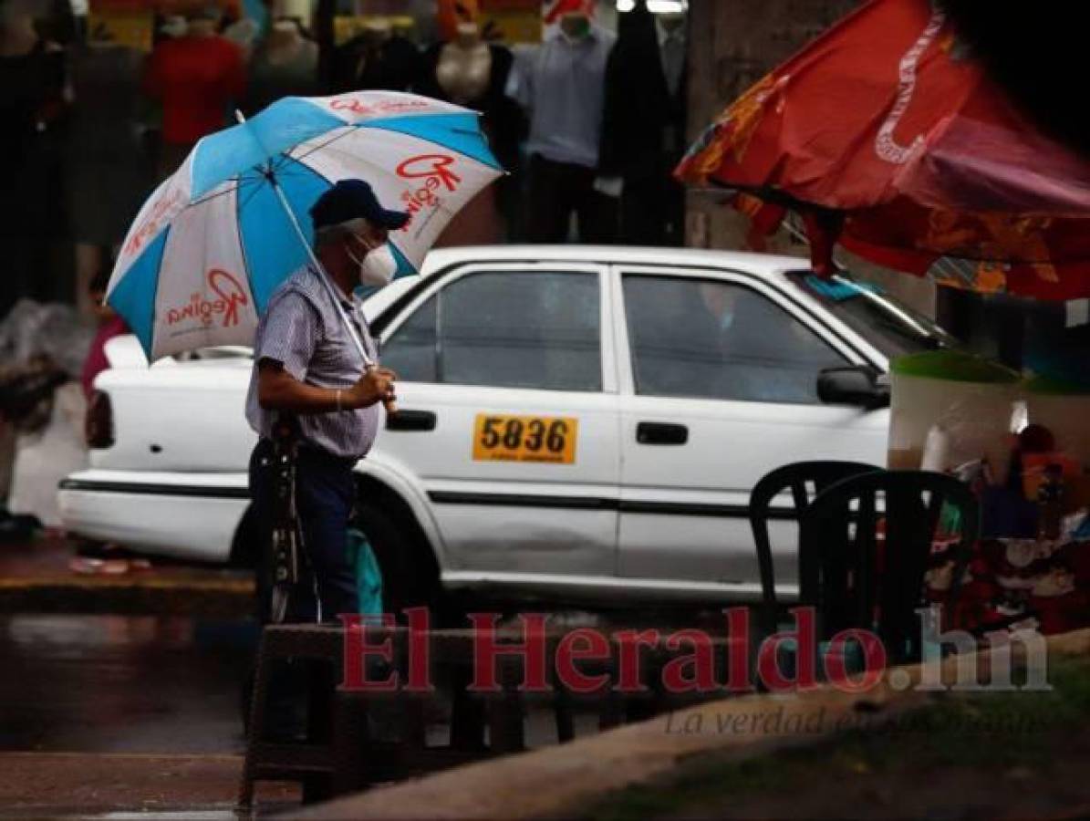 Onda tropical deja lluvias en zonas central y occidental