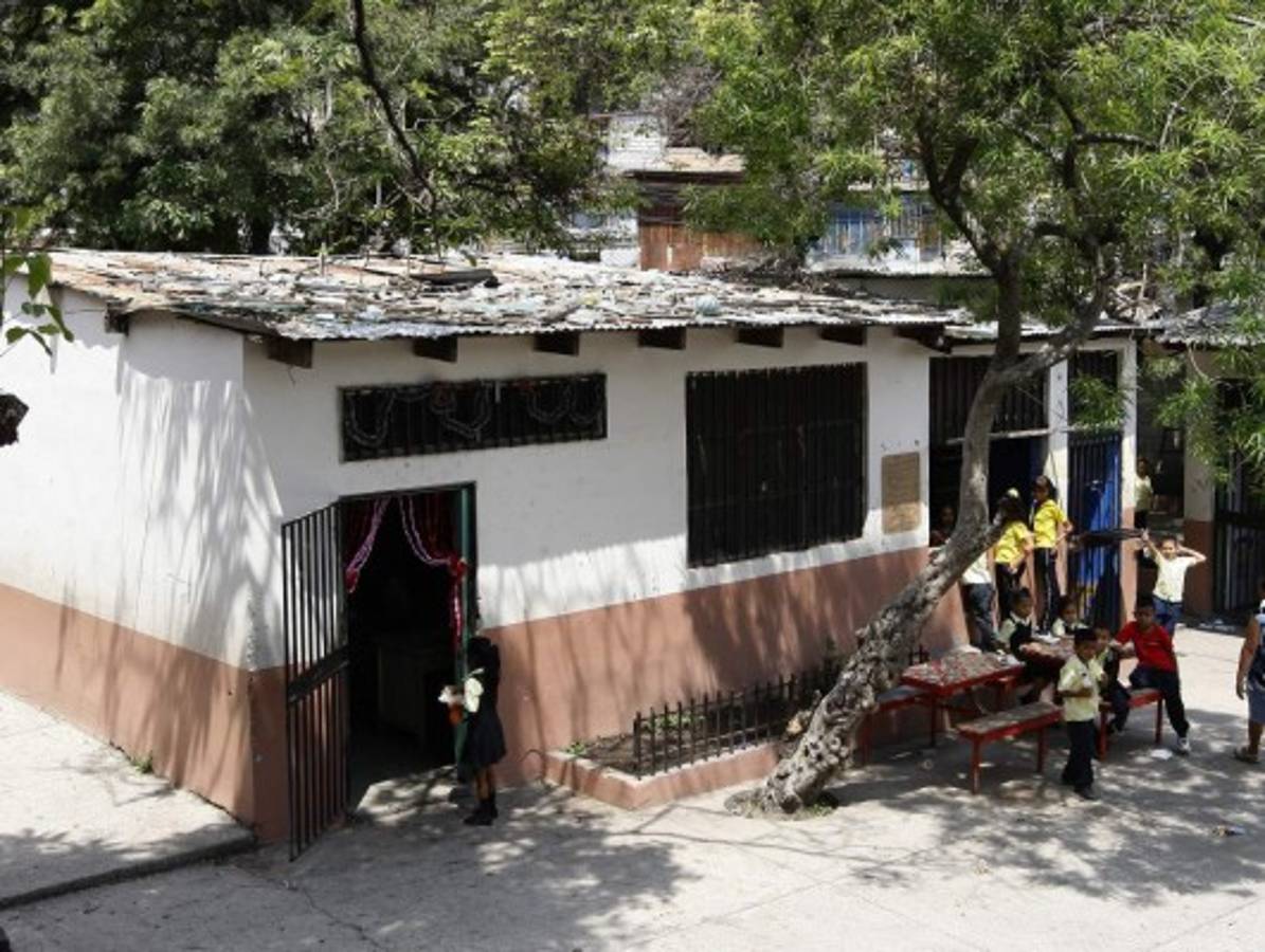 Capacitarán a 43,000 alumnos capitalinos en gestión de riesgos