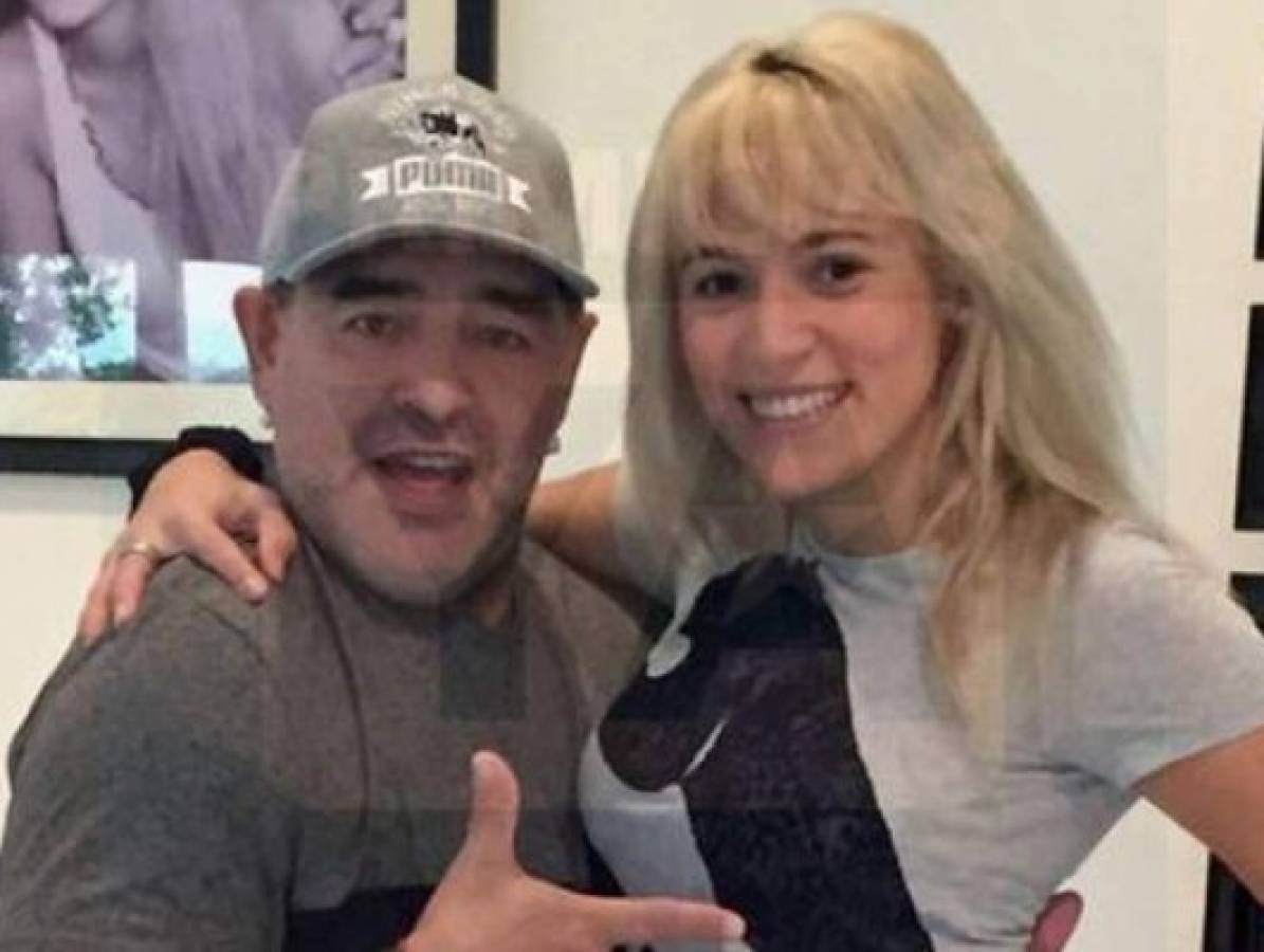 El nuevo rostro de Diego Maradona luego de un 'arreglito'