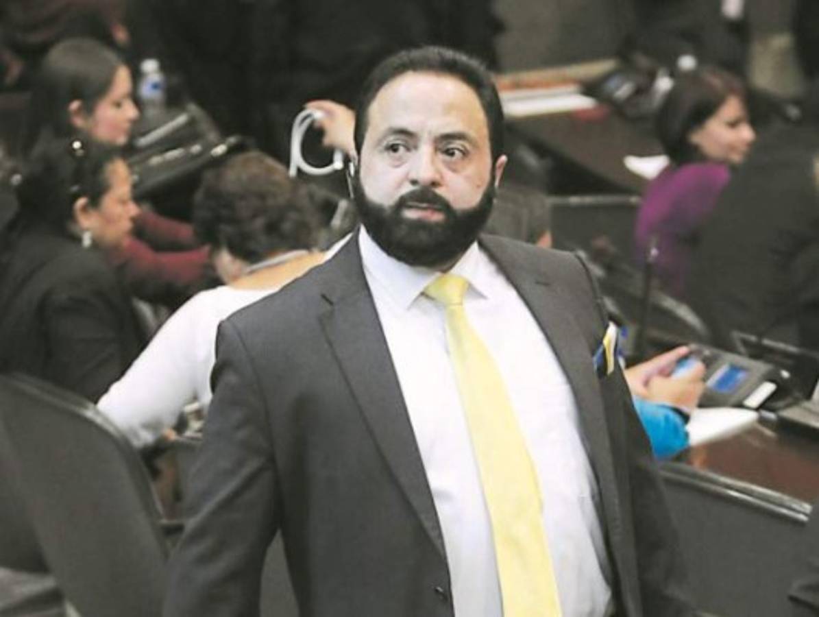 Marlene Alvarenga dice que mora con Luis Redondo debe pagarla Nasralla