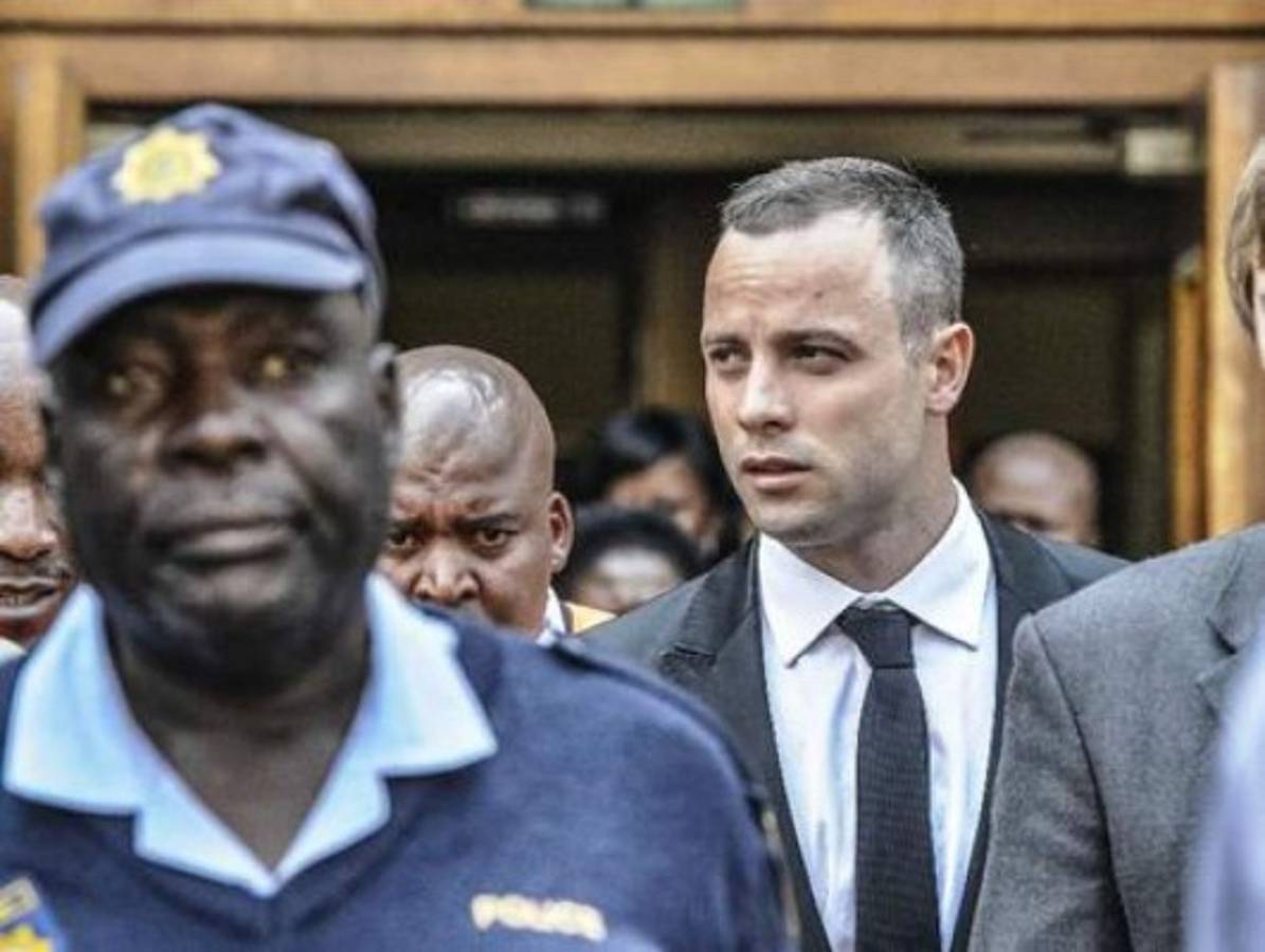 Se reinicia el juicio de Pistorius por asesinato de su novia