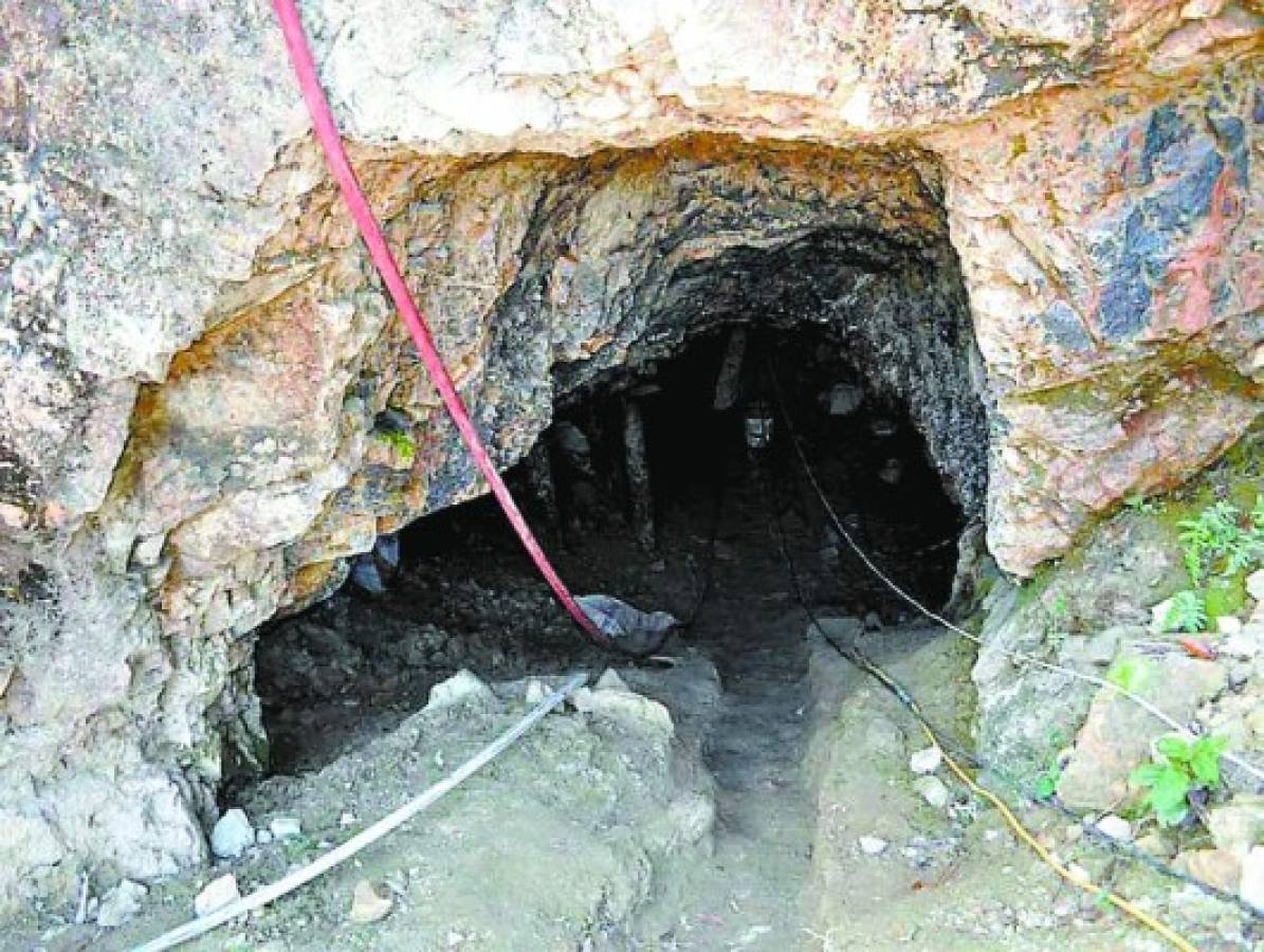 Consternación en valle de Lepaguare por sepelio de los cuatro soterrados