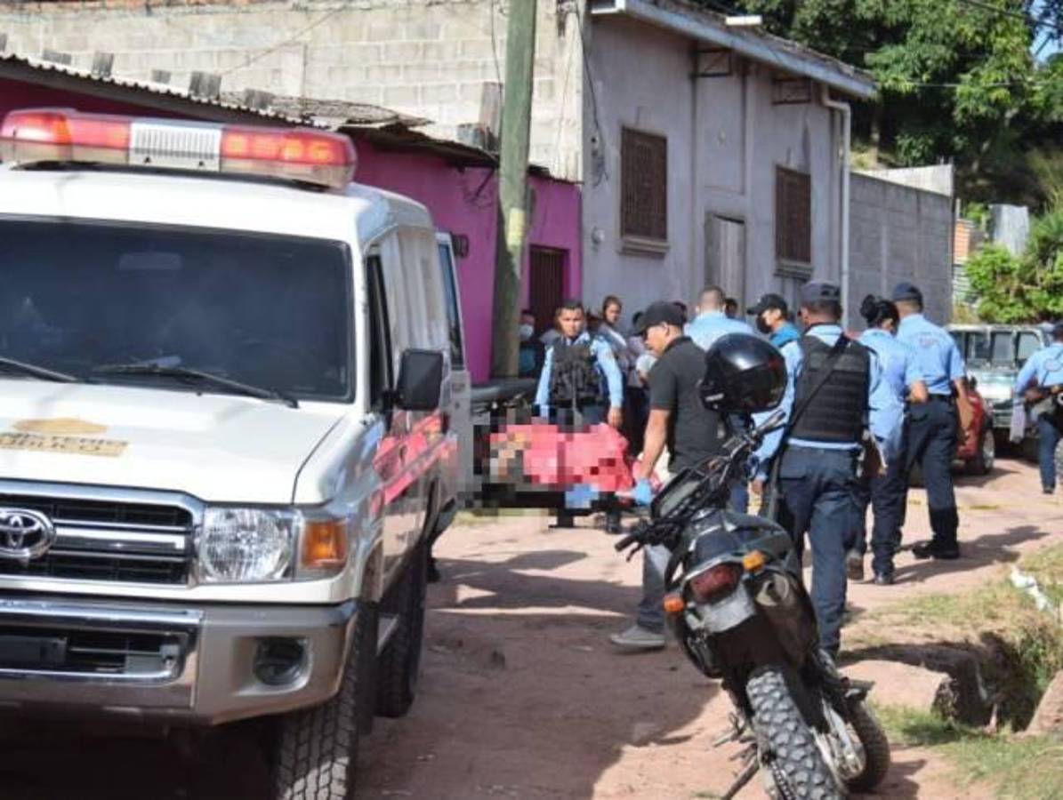 La Policía Nacional acordonó la zona para investigar el hecho.