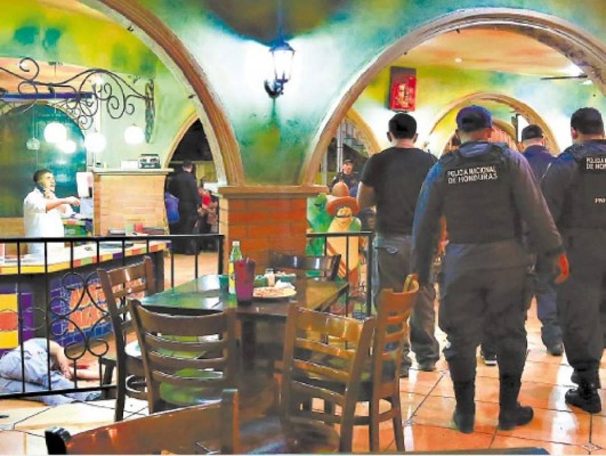 Honduras: Acribillan a dueño de El Bombazo en restaurante de SPS