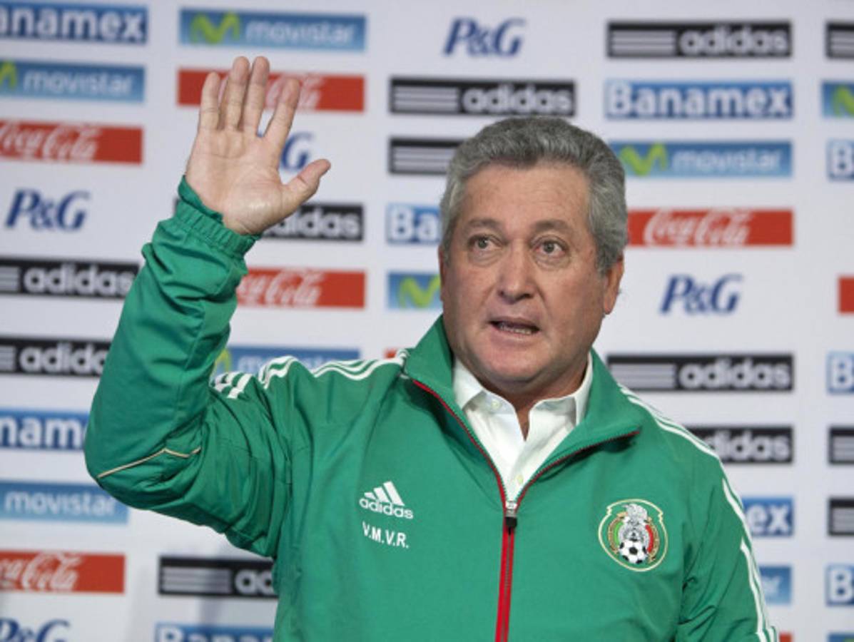 Vucetich dejaría fuera del Tri al 'Chicharito'