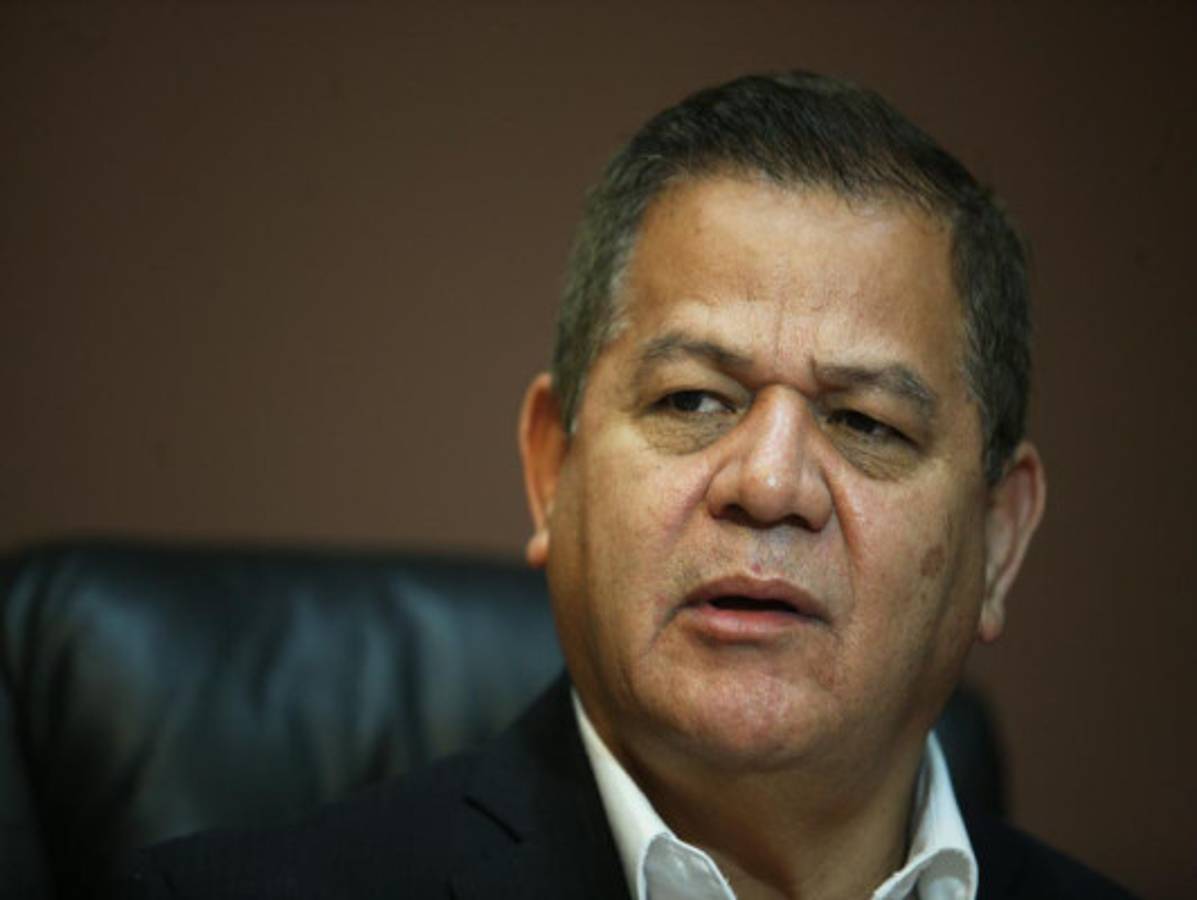 Policía Nacional ha sido debilitada por el Estado