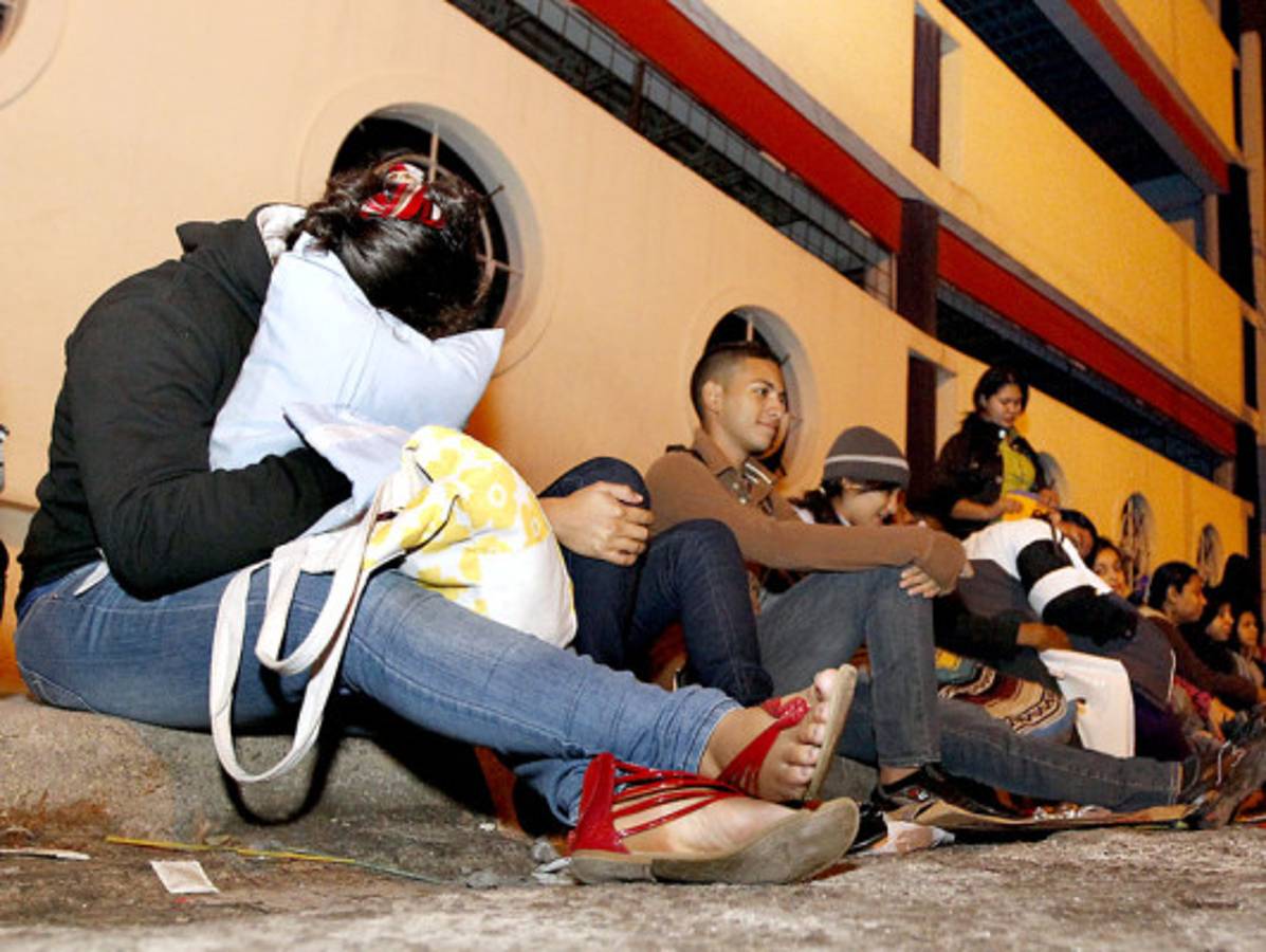 La odisea de hacer un trámite en el Escalafón