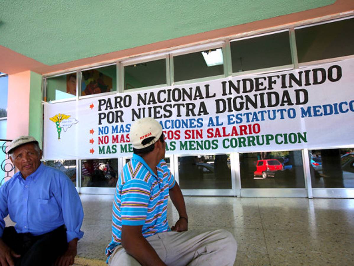 Salud levanta actas a médicos huelguistas