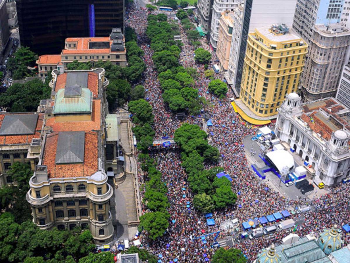 Arranca la mayor fiesta callejera del carnaval de Rio