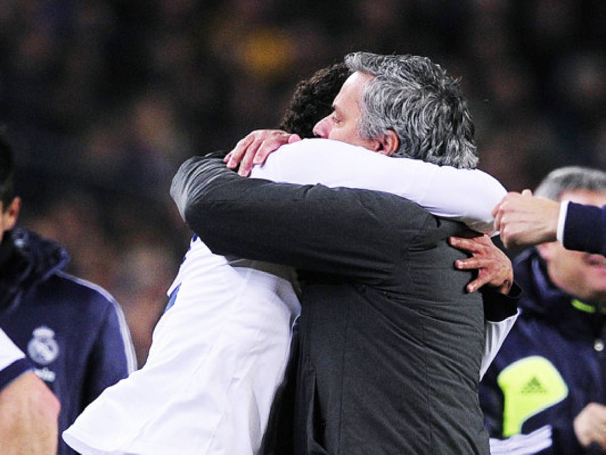 FOTOS: Mourinho festejó como nunca el triunfo ante el Barça
