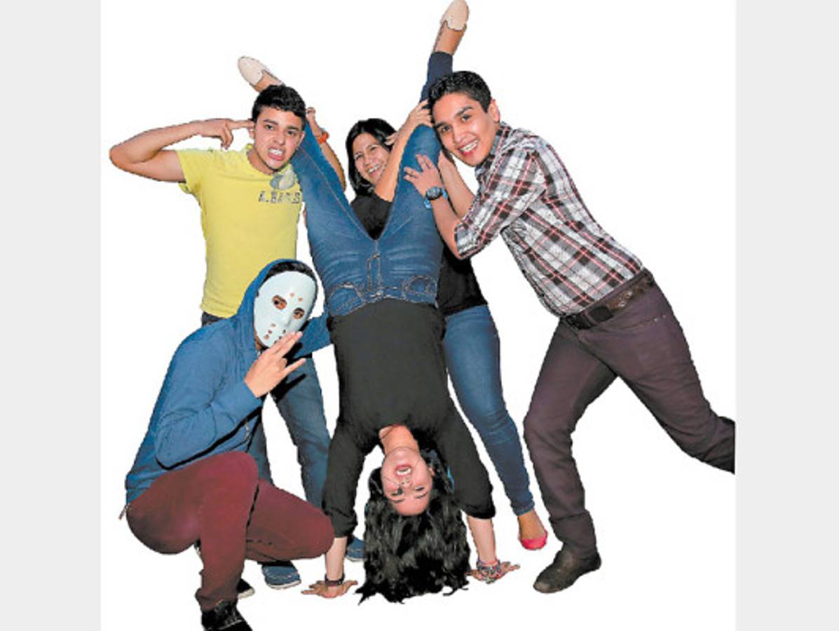 Con mucho humor, son los reyes del Twitter en Honduras