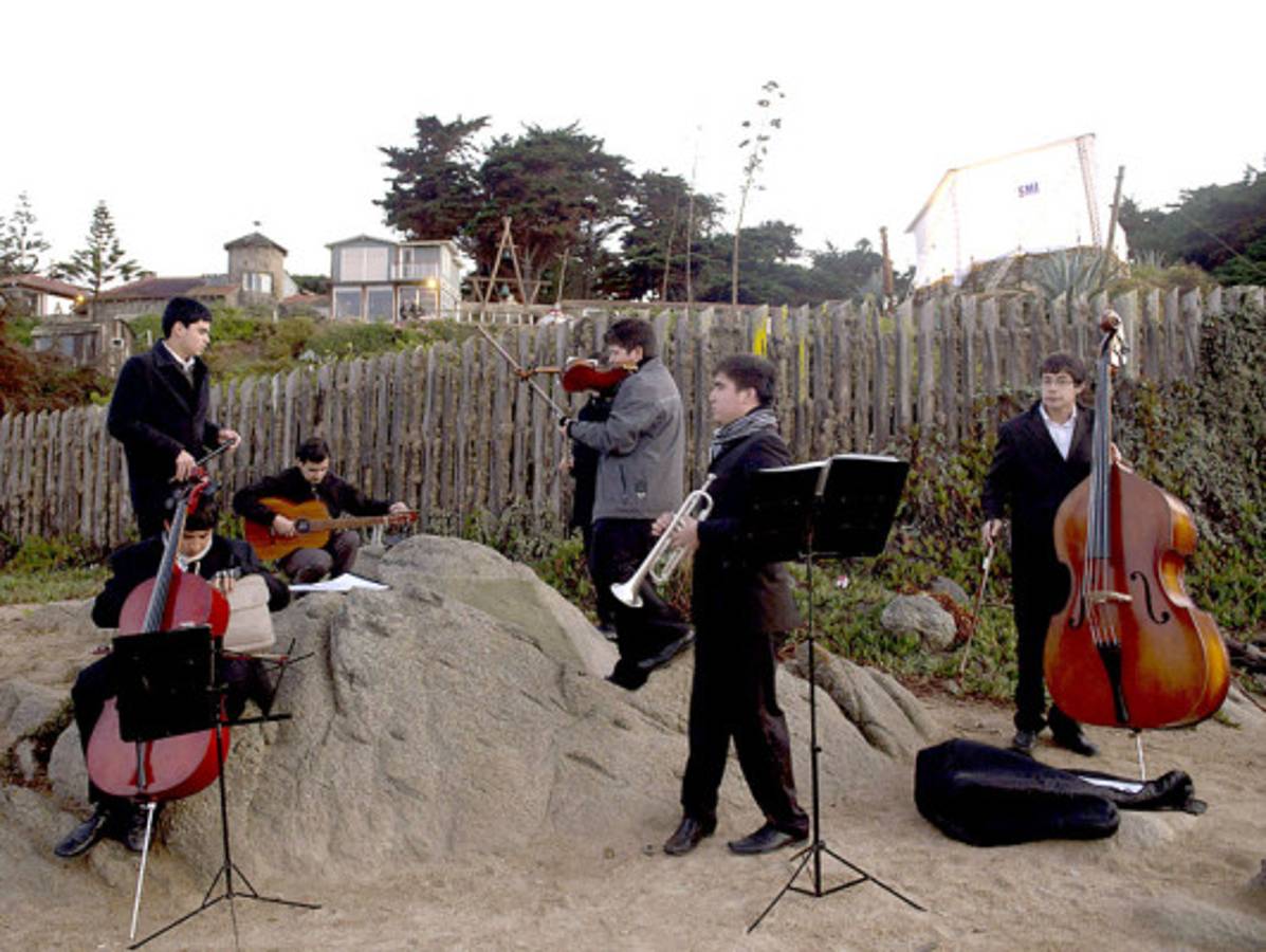 Exhuman al poeta chileno Pablo Neruda para aclarar si fue asesinado