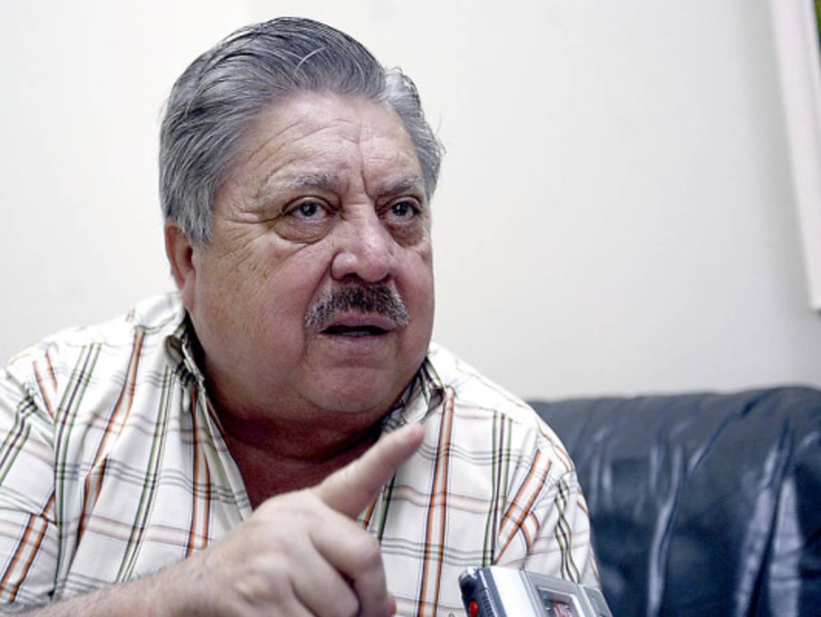 Libre es 'tercería débil' de nacionalistas